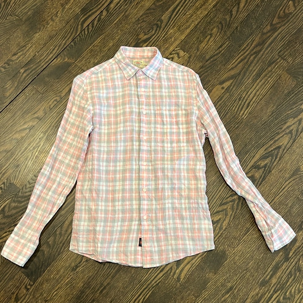 Men’s Faherty Linen Button down size XS